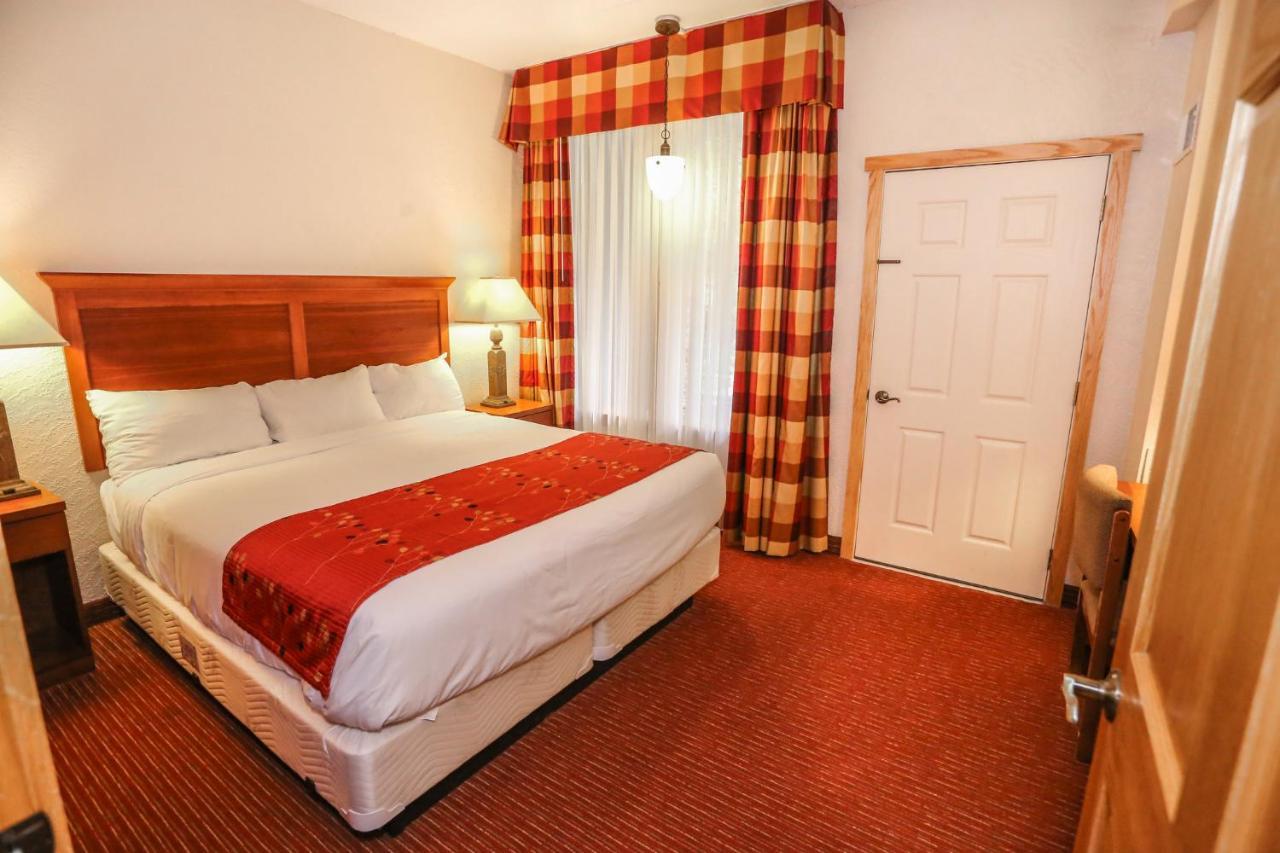 Slopeside Hotel By Seven Springs Resort Champion Bagian luar foto