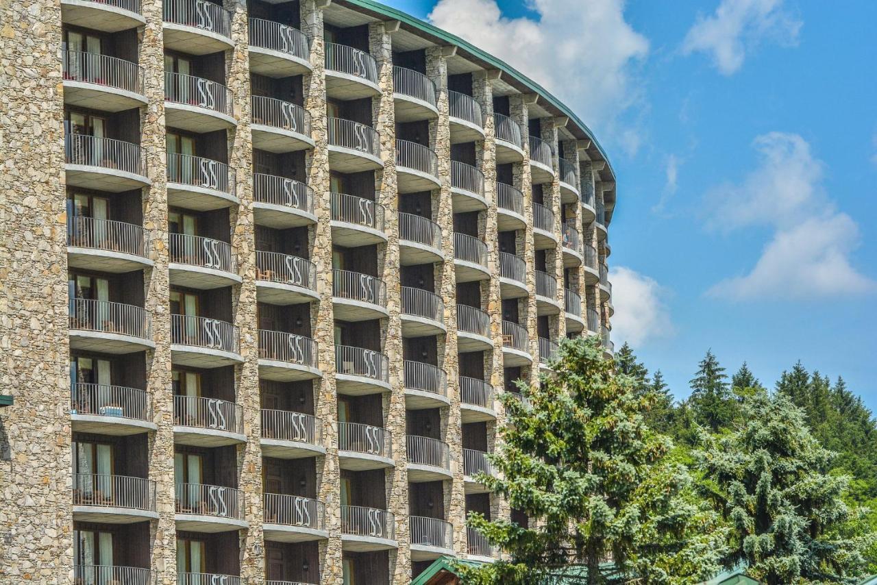 Slopeside Hotel By Seven Springs Resort Champion Bagian luar foto