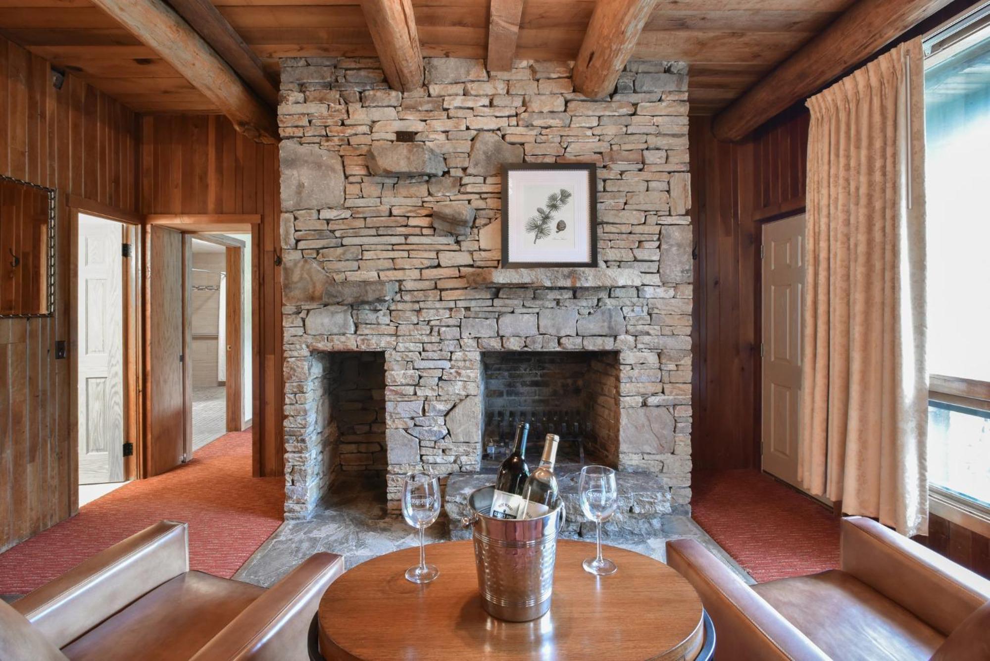 Slopeside Hotel By Seven Springs Resort Champion Bagian luar foto
